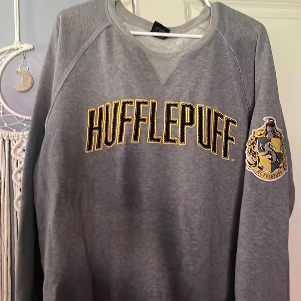 Harry Potter Universal Studios Hufflepuff sweatshirt L